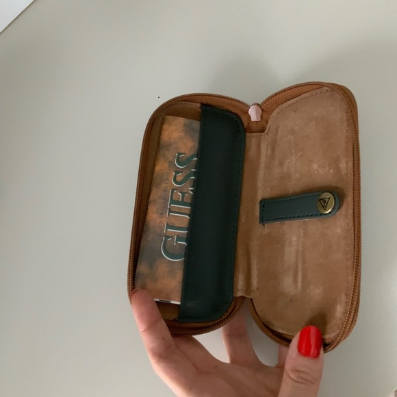 Vintage 2000’S GUESS Watch Fabric and Leather Green Travel Carry Case Unisex - Picture 5 of 8